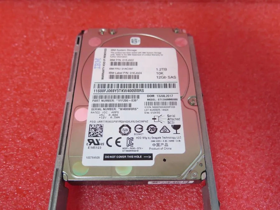 Жёсткий диск IBM 1.2TB 10K RPM 12Gbps 2.5" SAS HDD Hard Drive 01AC597 01EJ022 01