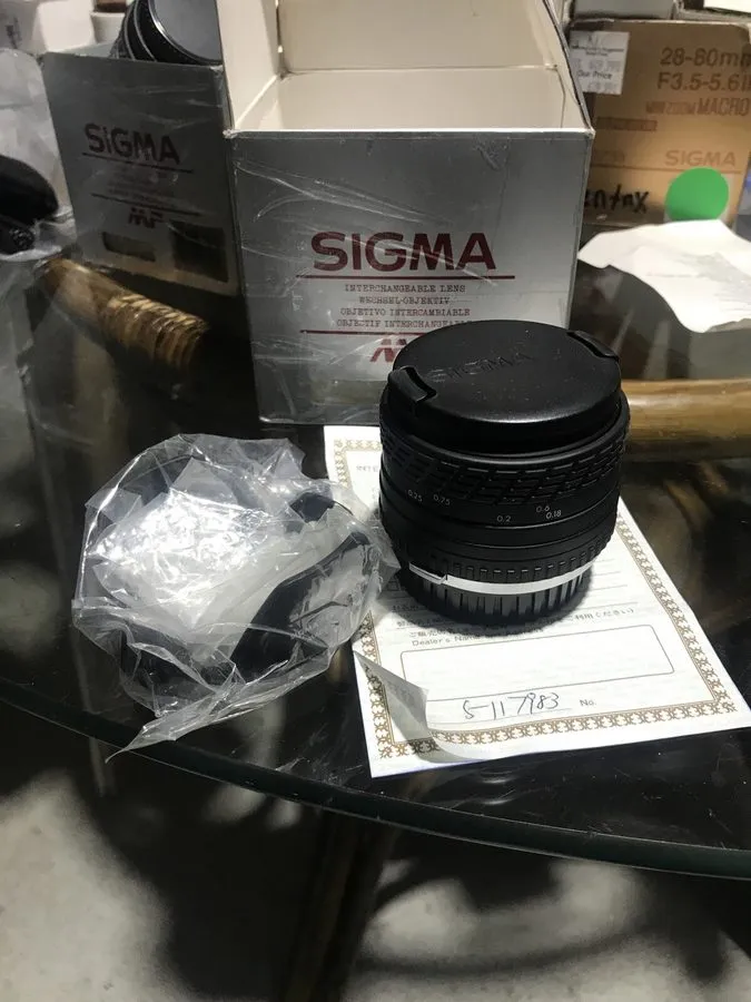 Объектив Sigma 24mm/f2.8 Macro MF Lens