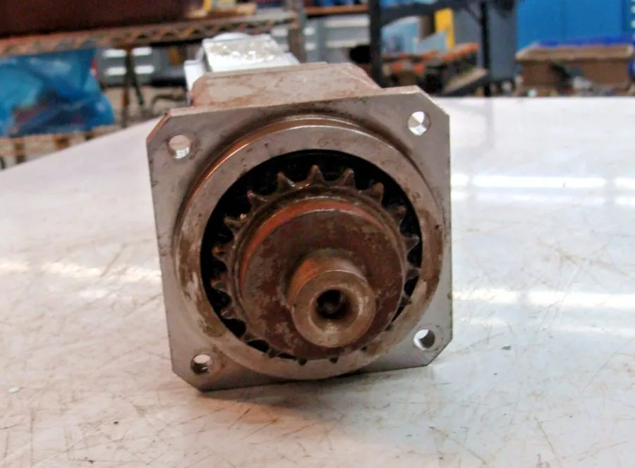 Серводвигатель Allen-Bradley VPL-B0632F-PJ12AA Kinetix VP Low Inertia Servo Moto — фото лота 2