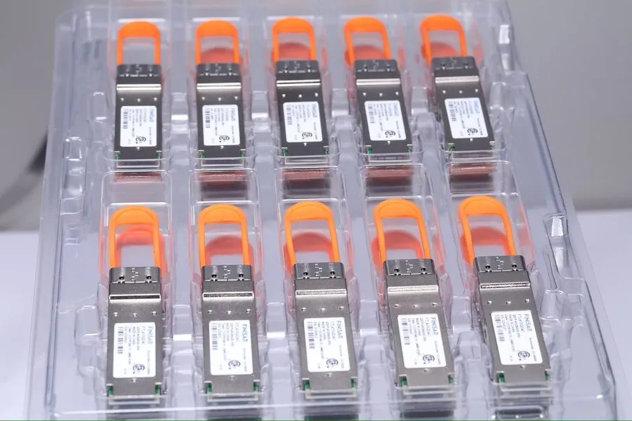 Трансивер Finisar FTL410QD3C QSFP-40GBase-SR4 LN#50 QSFP Optical Transceiver