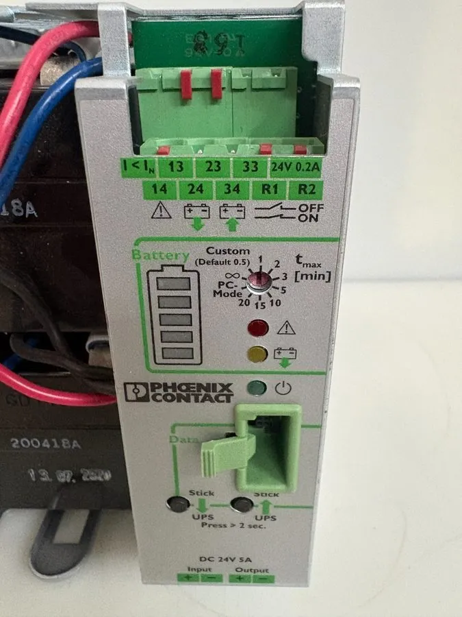 Блок питания Phoenix Contact 2320254 QUINT-UPS/24DC/24DC/5/1.3AH Power Supply