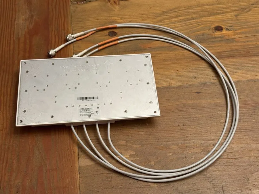 Маршрутизатор CISCO AIR-ANT2566P4W-R 2.4GHz 6 dBi/5 GHz 6 dBi DIRECTIONAL ANTENN