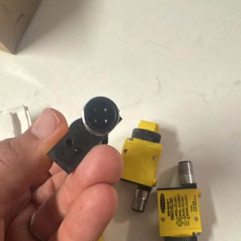 Фотоэлектрический датчик Banner SM31EQD Mini-Beam Photoelectric Emitter Sensor 1