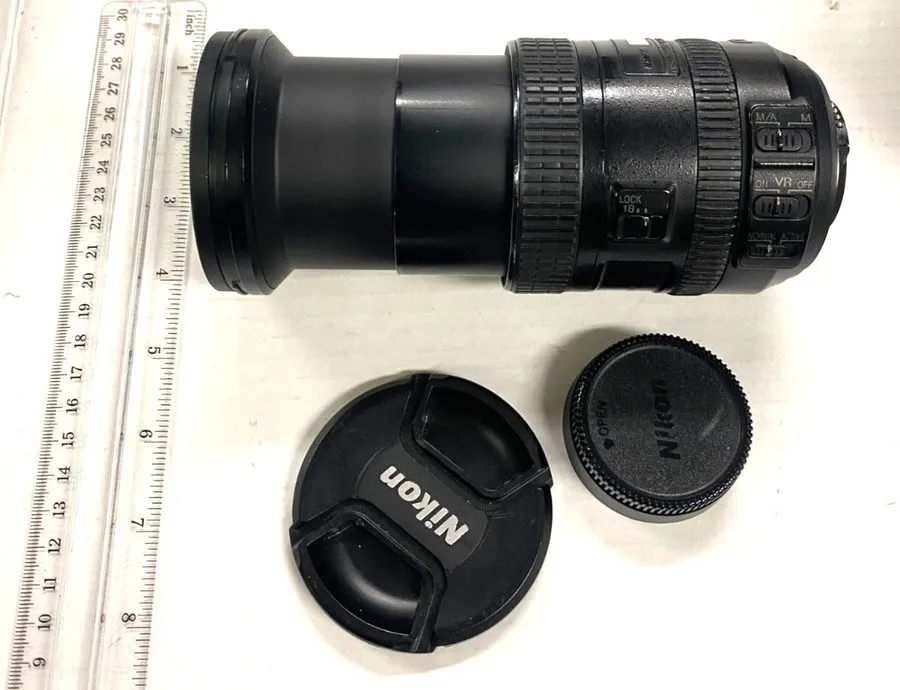Объектив Nikon Lens DX SWM VR ED IF Aspherical ∅72 AF-S Nikkor 18-200mm f.35-5.6