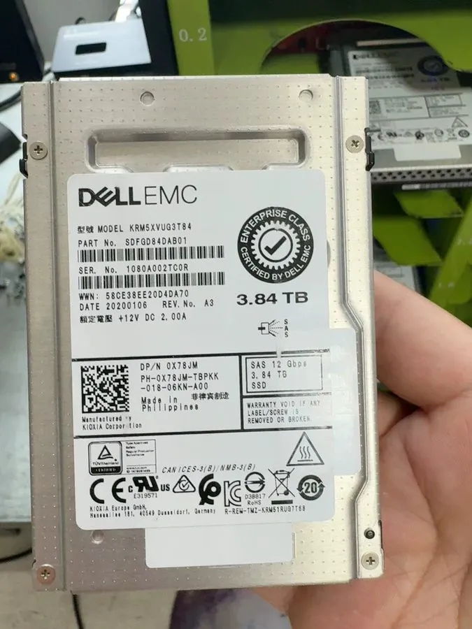 SSD-накопитель Dell EMC DP/N: 0X78JM 3.84TB SAS 2.5" SSD Kioxia KPM5XVUG3T84