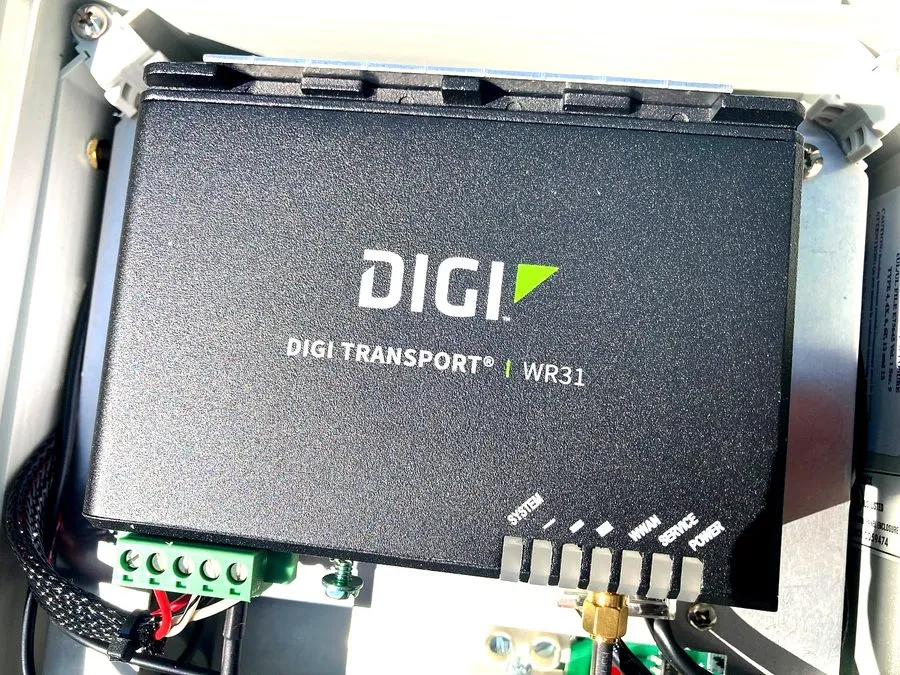 Маршрутизатор Digi Transport WR31-L52A-DE1-TB Cellular Modem/Wireless Router — фото лота 2