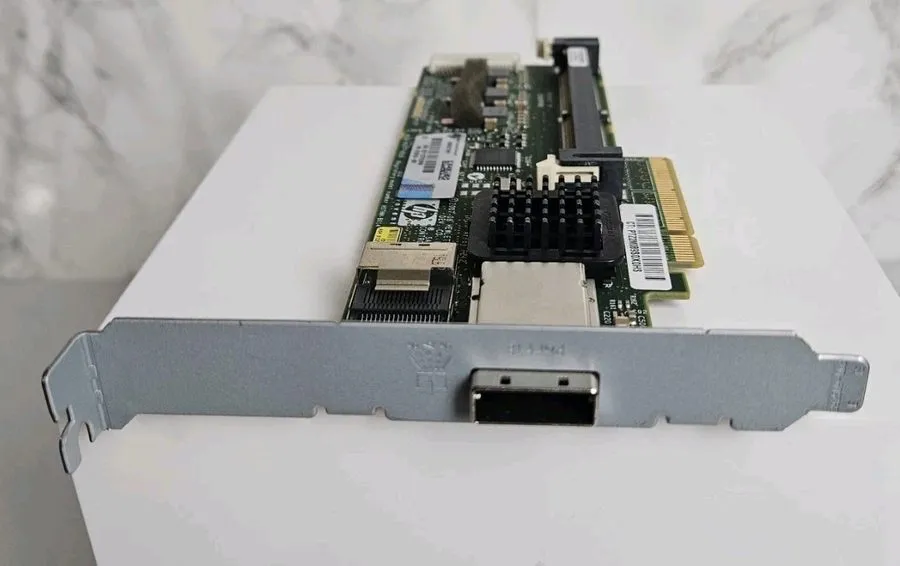 Контроллер HP P212 Smart Array RAID Controller 6G SAS 256MB Cache Z05XTK1 PN:013 — фото лота 1
