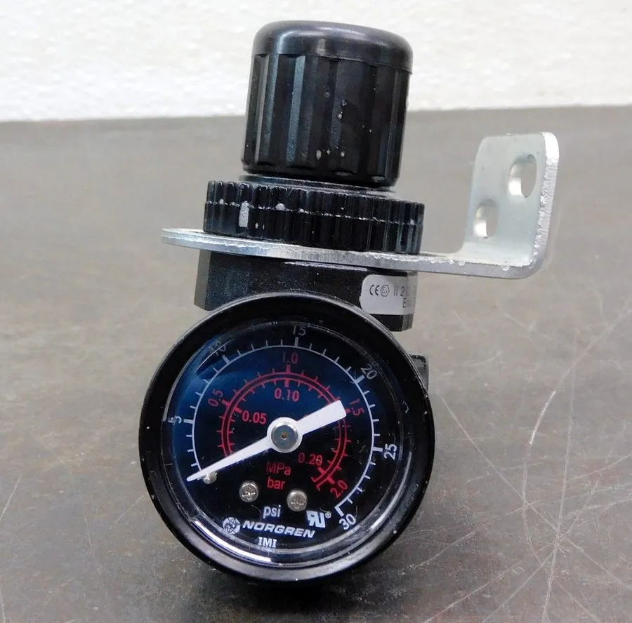 Регулятор давления NORGREN PRESSURE REGULATOR R07-200-RGAA & GUAGE 18-013-214 MH