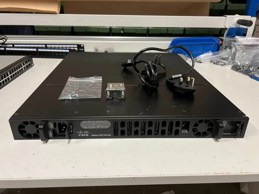 Маршрутизатор Cisco ISR4431-AXV/K9 +HSEC +booster_performanc FL-4430-BOOST-K9 4G