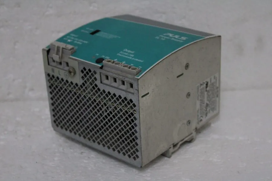 Блок питания PULS SL10.100 24VDC 10A DIN RAIL INDUSTRIAL POWER SUPPLY 240W