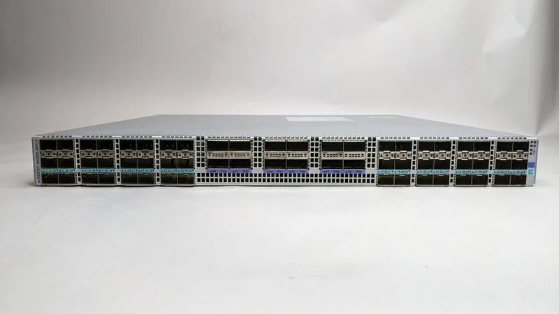 Коммутатор Arista DCS-7050SX3-48YC12-F 48 Port 25G SFP 12X 100GBE QSFP28 Switch