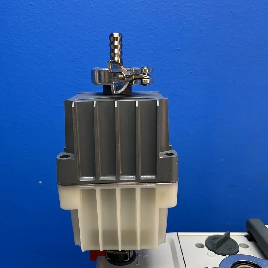 Насос Edwards RV3 Rotary Vane Vacuum Pump A65201903 — фото лота 4