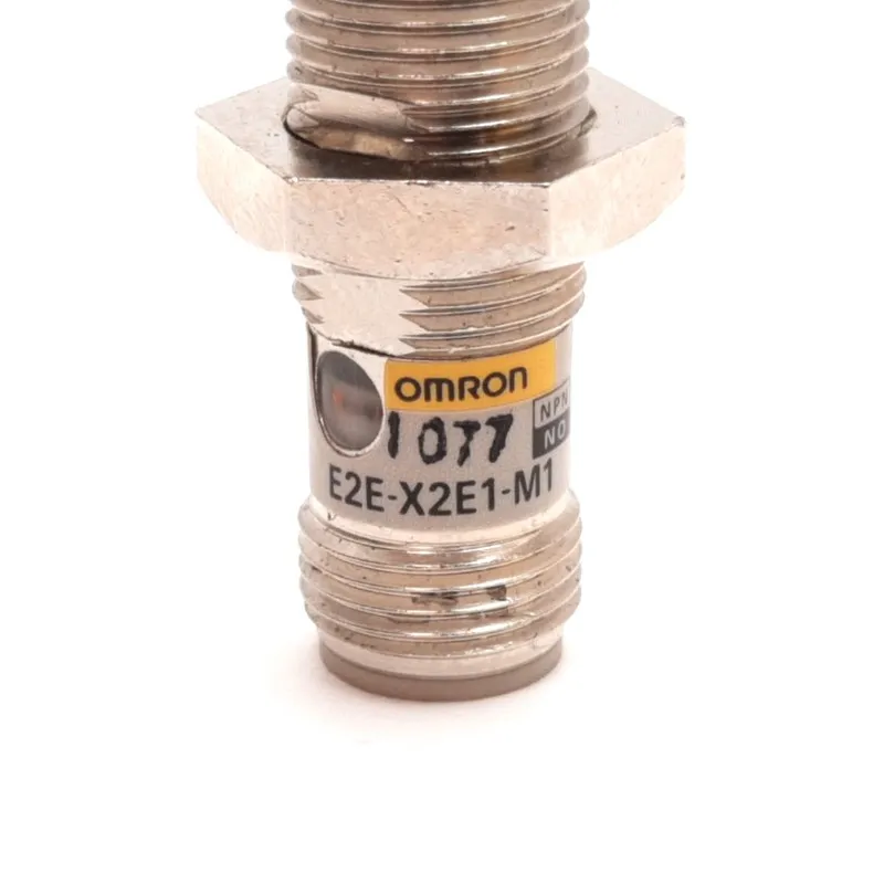 Датчик приближения Omron E2E-X2E1-M1 INDUCTIVE PROXIMITY SENSOR 12-24 VDC