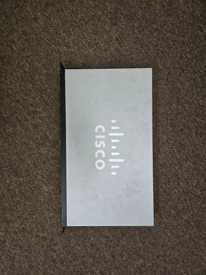 Коммутатор Cisco SG300-28PP Switch