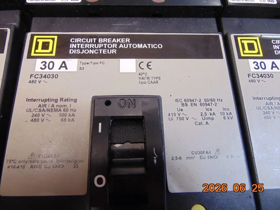 Автоматический выключатель Square D FC34030 30A 480V AC 3-Pole Circuit Breaker