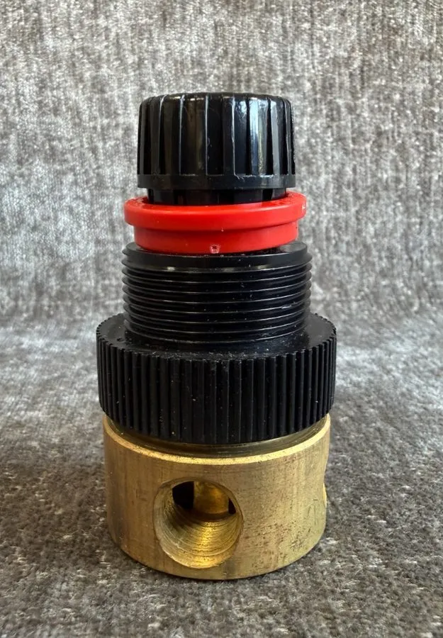 Трубопроводная арматура Norgren R06-221-RNKA Brass Pneumatic Pressure Regulator 