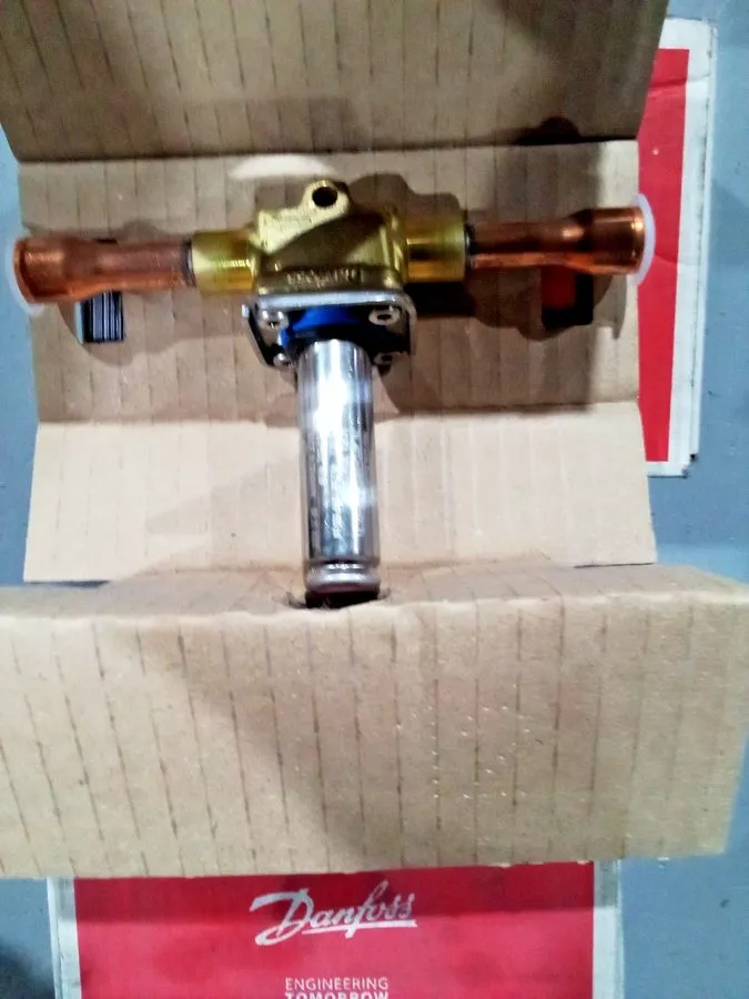 Соленоидный вентиль Danfoss EVR6 Refrigeration Solenoid Valve Body 400-25895 Mad — фото лота 2