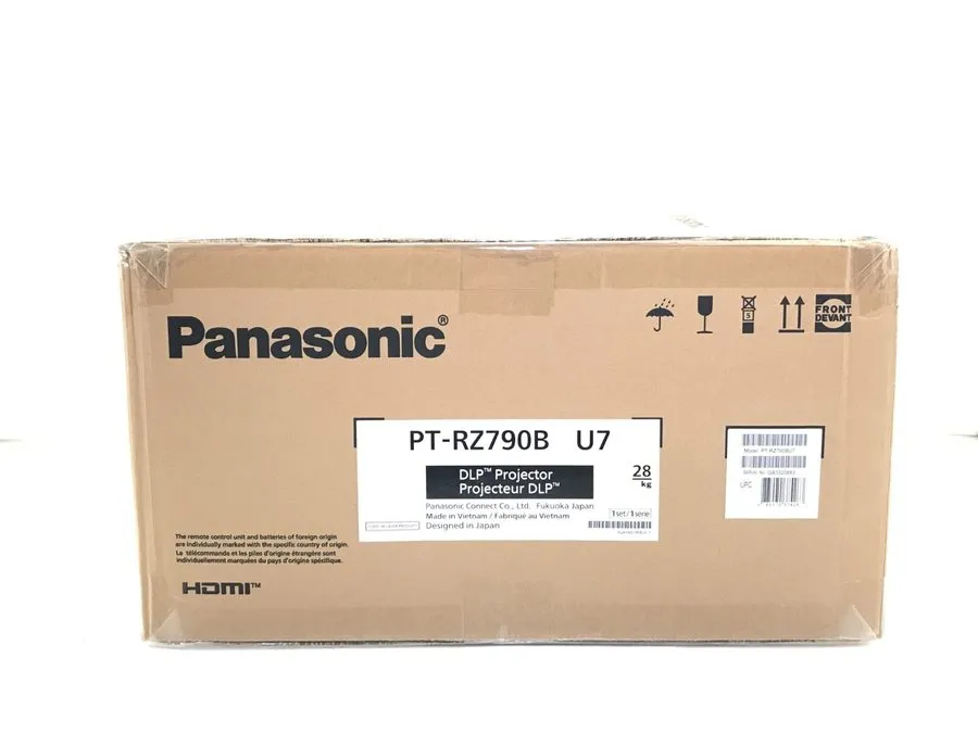 Проектор Panasonic PT-RZ790BU7 7000-Lumen WUXGA Exhibition Laser DLP Projector ( — фото лота 1