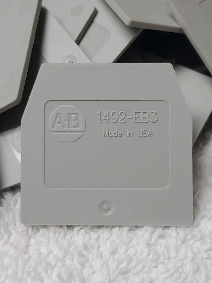 Клеммник ALLEN BRADLEY 1492-EB3 END BARRIER NSNP — фото лота 1