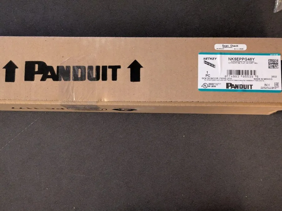 Патч-панель Panduit NetKey NK5EPPG48Y Cat5e 48-Port RJ-45 2U 19in Rack Patch Pan — фото лота 1