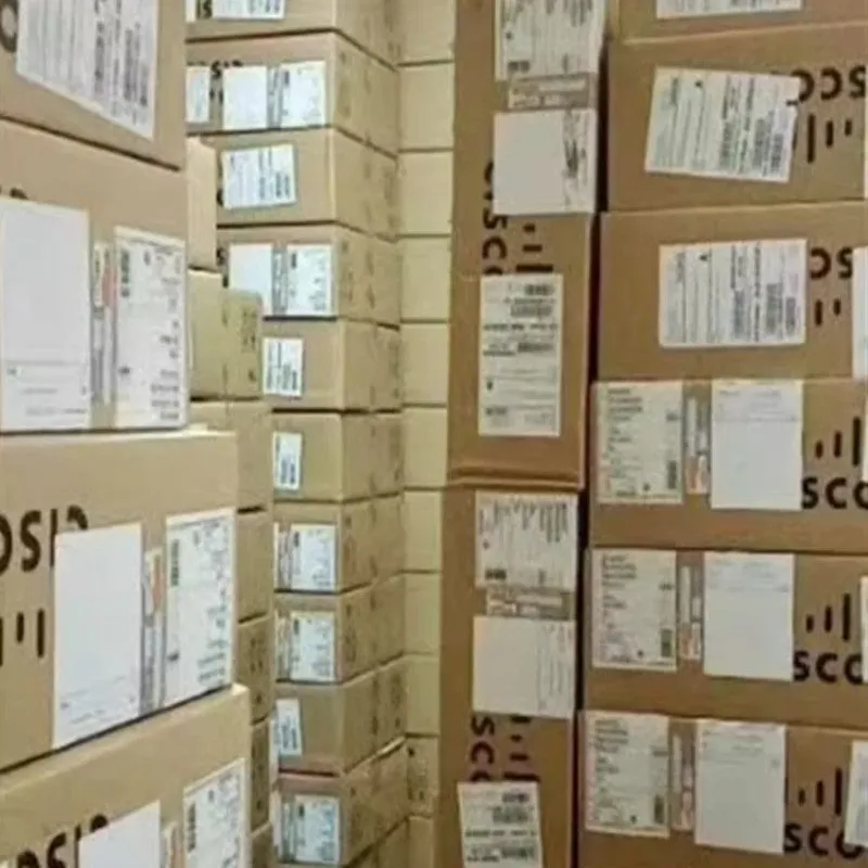 Коммутатор Cisco DS-C9148T-24PETK9 MDS 9148T 48 Ports Switch