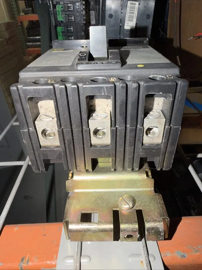 Автоматический выключатель Square D FA34100 3p 100 amp 480v Gray I line Circuit