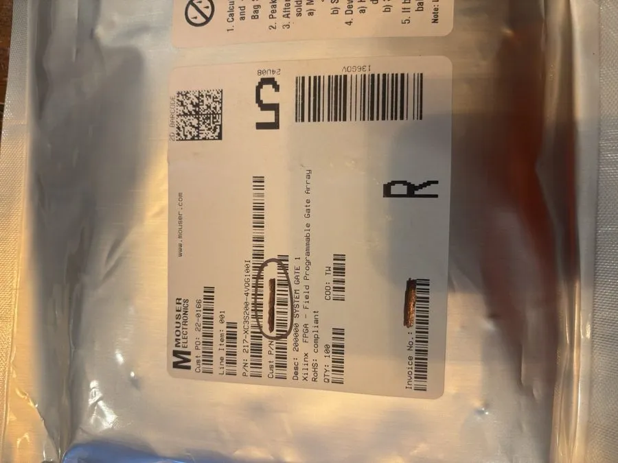 Микросхема ПЛИС XILINX XC3S200-4VQG100I IC FPGA 63 I/O 100VQFP Lot GTY 100