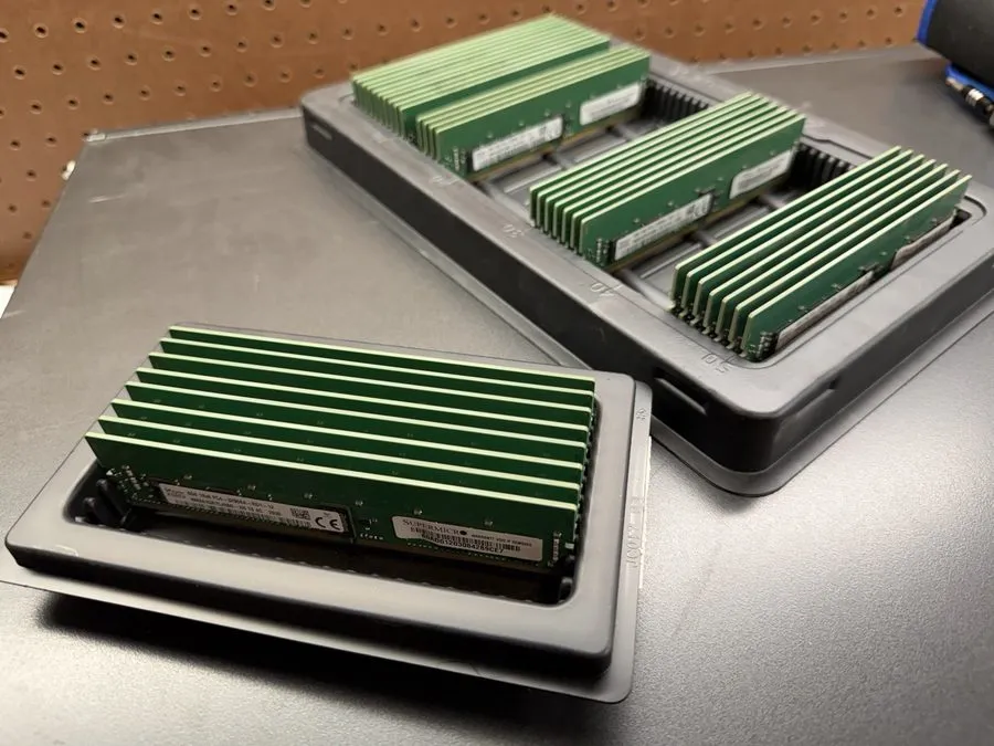 Модуль памяти Micron MTA18ASF1G72PDZ-2G3B1QGK 8GB DDR4-2400 ECC Registered Memor — фото лота 1