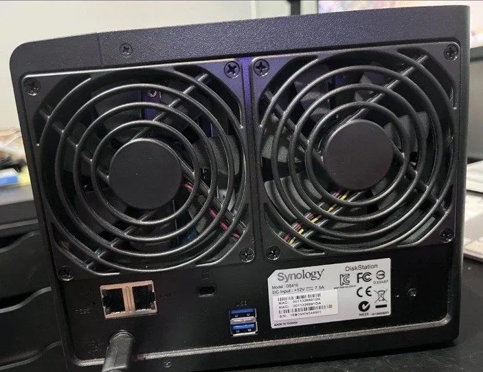 Сетевое хранилище Synology DS416 4-Bay NAS w/2TB Total Storage Hard Drives — фото лота 1