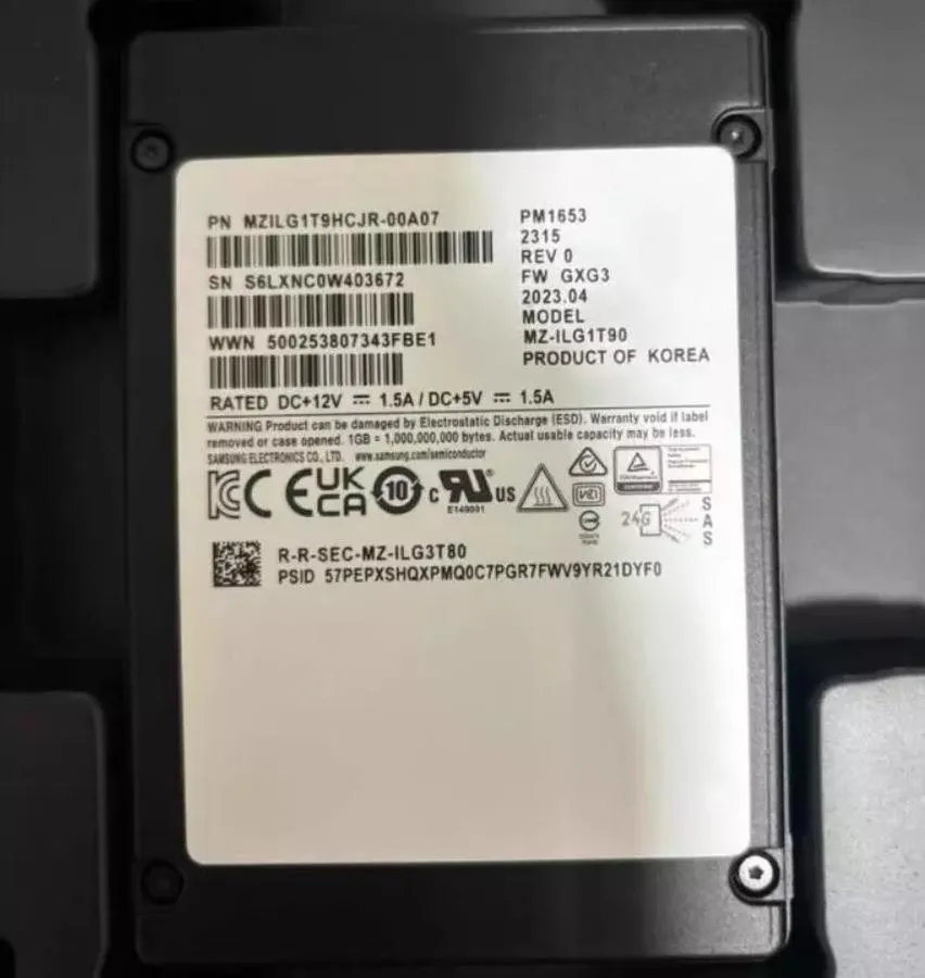 SSD-накопитель Samsung PM1653 1.92TB SSD 2.5" SAS 24Gbps MZ-1LG1T90 MZ1LG1T9HCJR