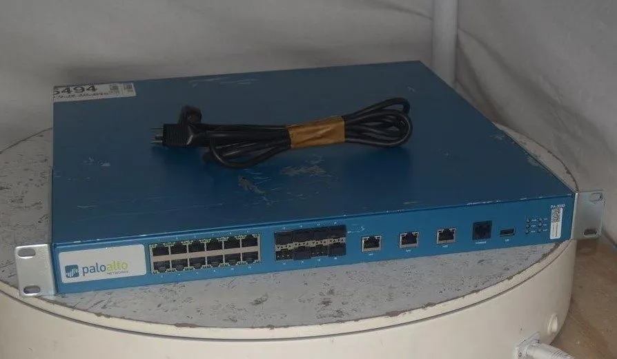 Межсетевой экран Palo Alto PA-3050 12-Port Gigabit Ethernet Security/Firewall Ap