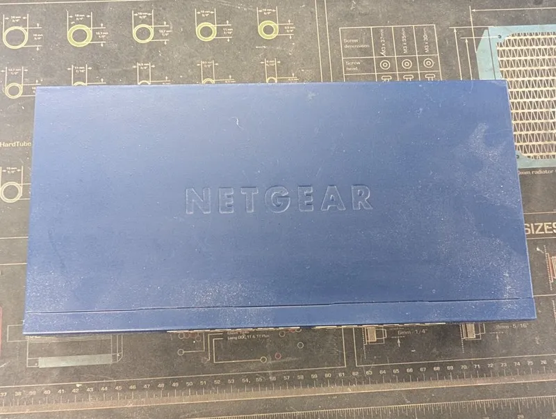 Коммутатор Netgear ProSafe Plus JGS524E 24-Port Gigabit Switch with Power Lead