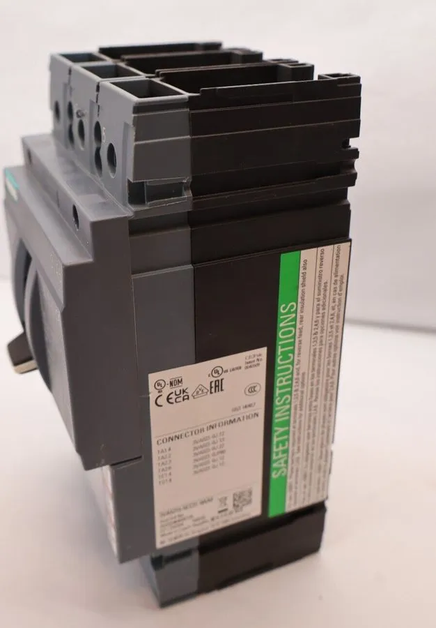 Автоматический выключатель Siemens 3VA5215-5EC31-0AA0 150 Amp 600 VAC 3 Pole Cir