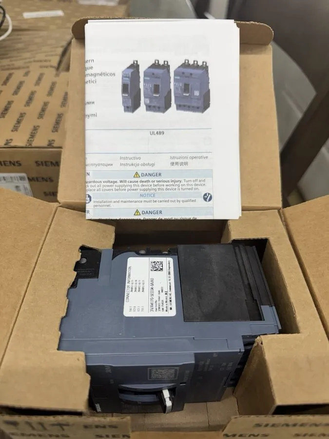 Автоматический выключатель 3VA4170-5ED34-0AA0 SIEMENS 3 POLE 70 AMP BOLT-ON CIRC — фото лота 1