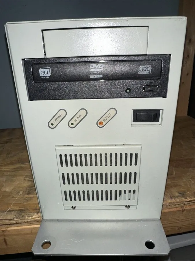 IIoT-устройство GE Essential Advantech IPC-6606BP-25ZE — фото лота 1