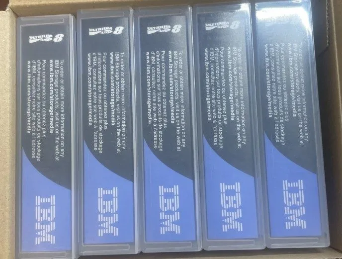 Ленточный привод QUANTUM MR-L8MQN-01 LTO Ultrium-8 30TB Backup Tape Data Cartrid — фото лота 1