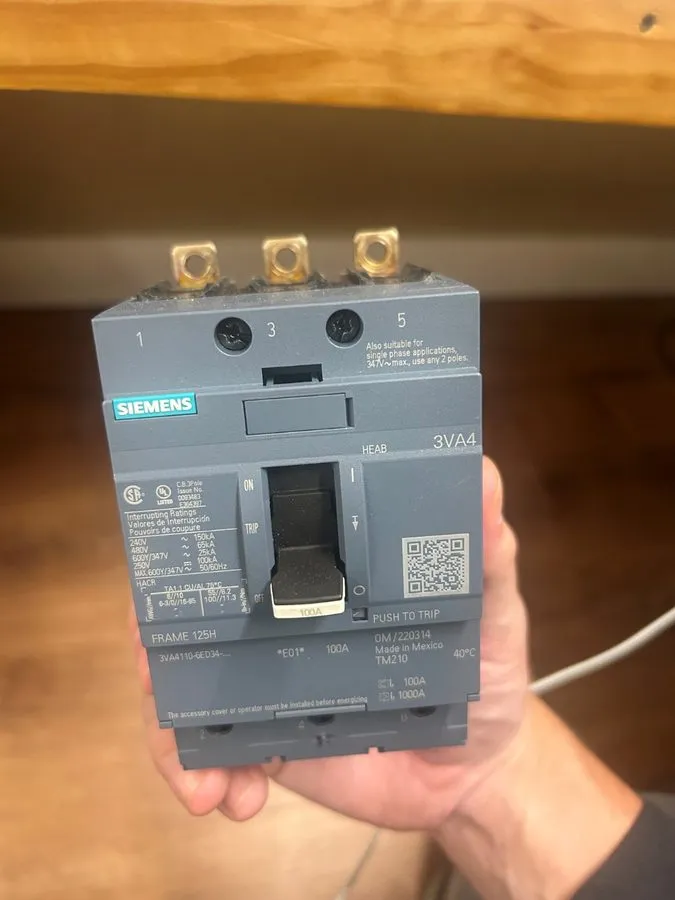 Автоматический выключатель Siemens 3VA4110-6ED34-0AA0 100 Amp 600Y/347 VAC 3 Pol