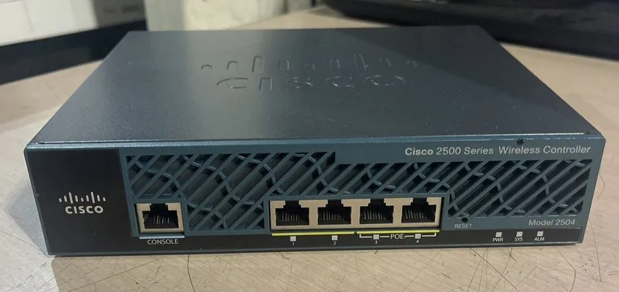 Коммутатор CISCO AIR-CT2504-K9 V01 SWITCH