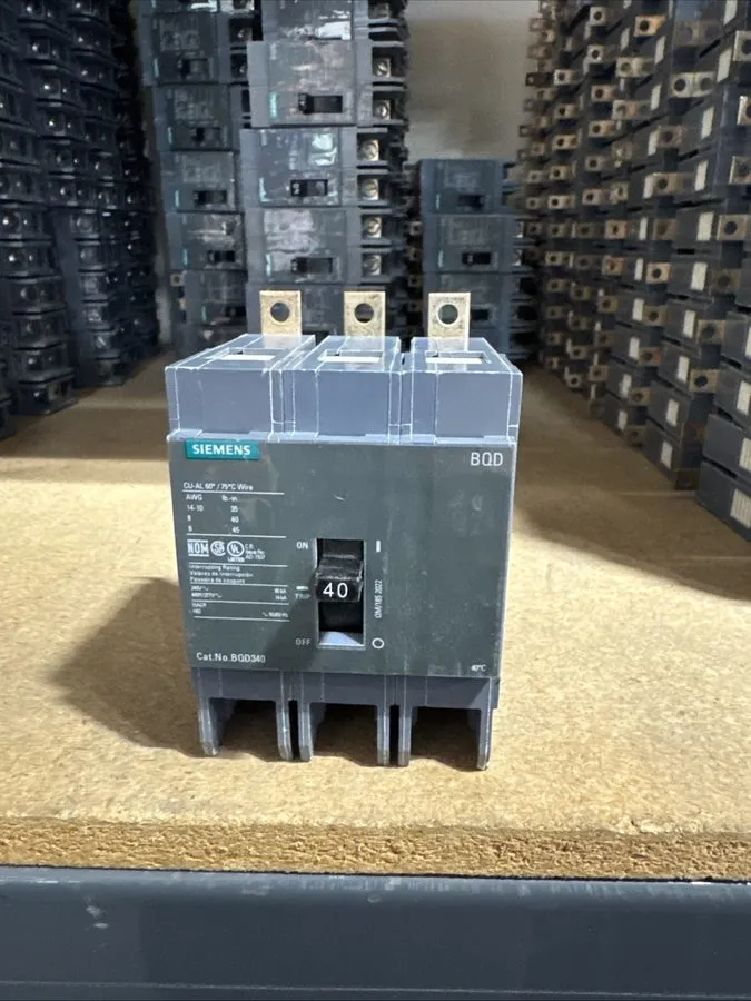 Автоматический выключатель Siemens BQD340 3 Pole 40Amp, 480V Circuit Breaker Bla