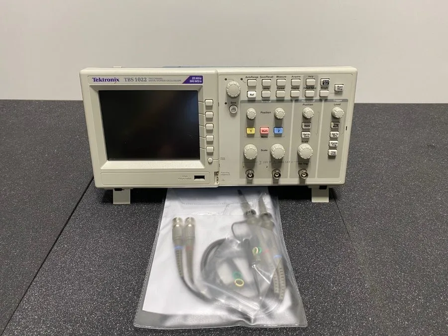 Осциллограф Tektronix TBS1022 Two Channel Digital Storage Oscilloscope 25 MHz 50