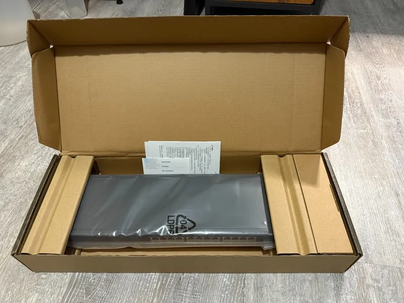 Коммутатор ZYXEL (GS1900-24) 24-PORT POE SMART MANAGED ETHERNET SWITCH