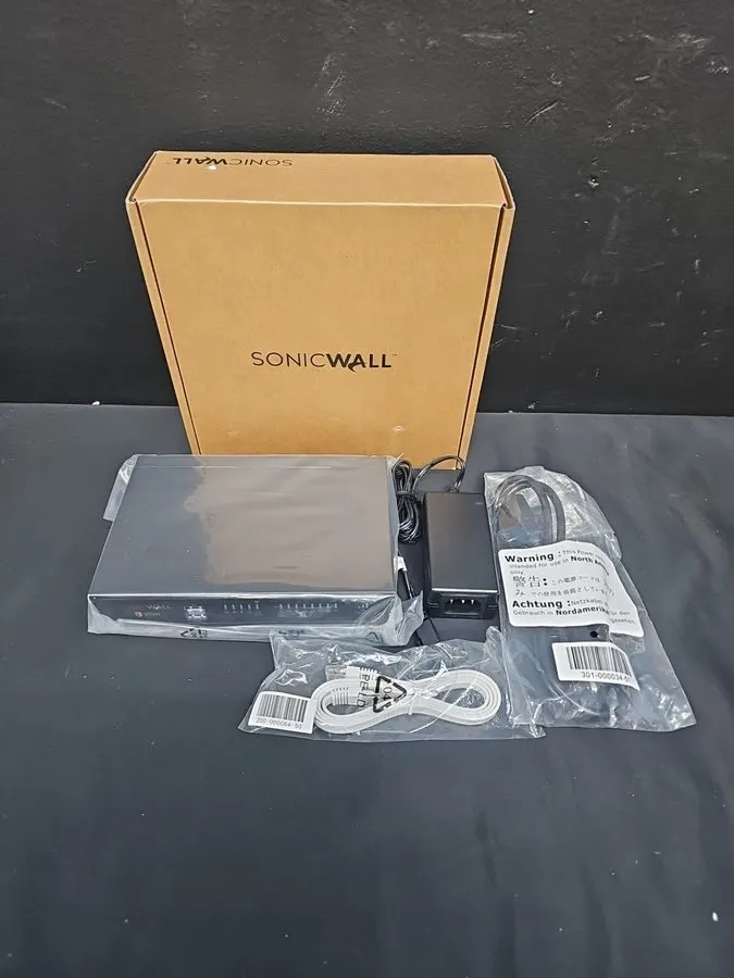 Межсетевой экран SonicWall TZ270W Network Security/Firewall Appliance (02-SSC-28