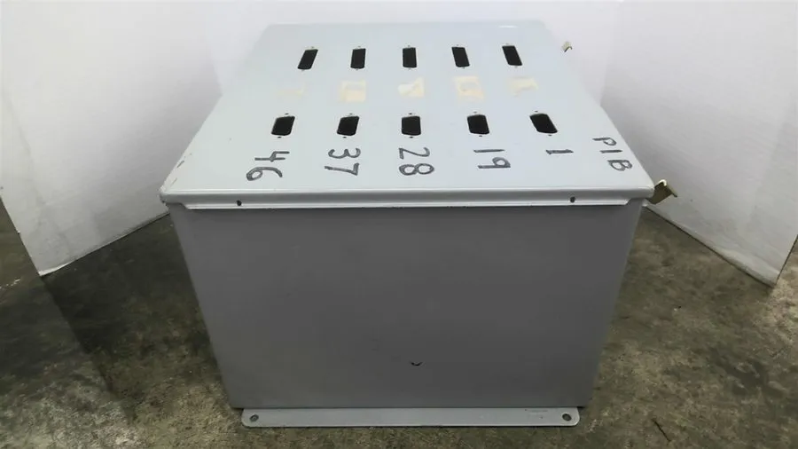 Монтажный шкаф Hoffman A161410CH Enclosure and Backplate Hinge W/Clamps 16x14x10