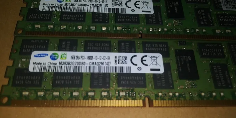 Модуль памяти Samsung 16GB 2RX4 PC3-14900R DDR3-1866 Server RAM M393B2G70DB0-CMA