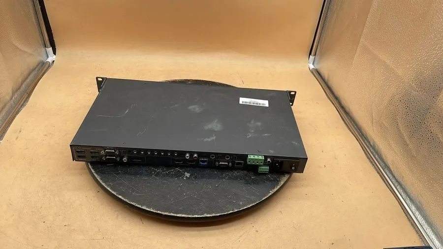 Видеокоммутатор Kramer VP-773AMP VP-773 AMP 8-Input HDMI/HDBaseT Presentation Sw