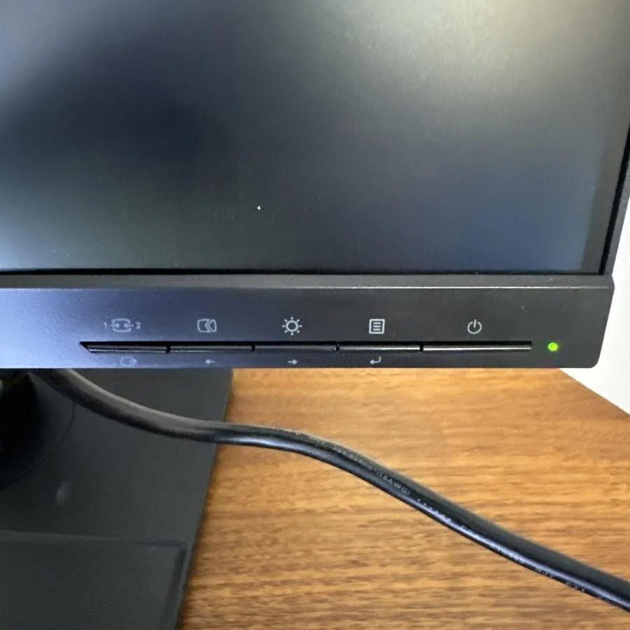 Монитор Lenovo ThinkVision T24i-2L 23.8" FHD IPS LED Monitor Raven Black
