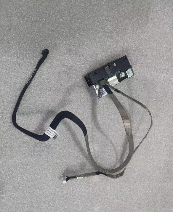 Сервер DELL EMC POWEREDGE R750 RIGHT RACK EAR LATCH WITH CABLES VGA YK9FV V8462 