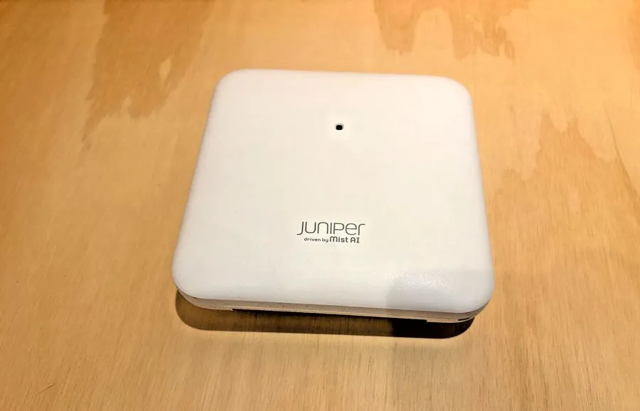 Точка доступа Wi-Fi (UNCLAIMED) Juniper AP33-US Multigigabit Wi-Fi 6 MIST AP