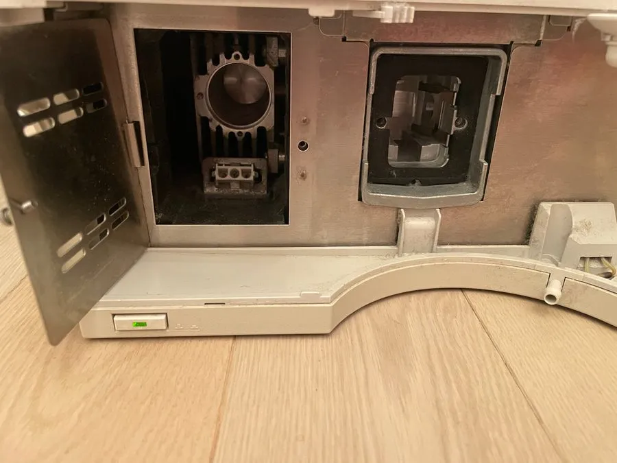 Хроматограф HP/Agilent 1100 HPLC System Pump Autosampler G1314A VWD Detector #18