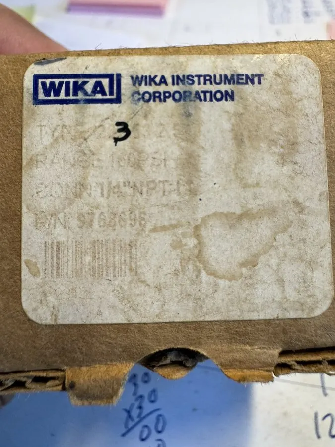 Трубопроводная арматура WIKA 9768696 Type 232.53 Pressure Gauge 0-160 PSI 2.5” 1 — фото лота 1